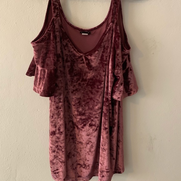 torrid Tops - Maroon Velvet Cold Shoulder Top torrid Tops - Maroon Velvet Cold Shoulder Top